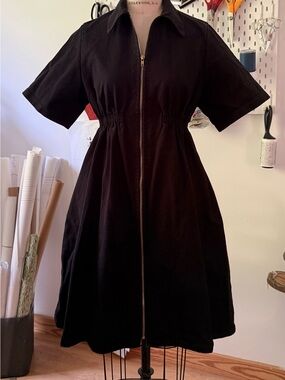 Noble Black Short-Sleeve Zip Front Midi Dress